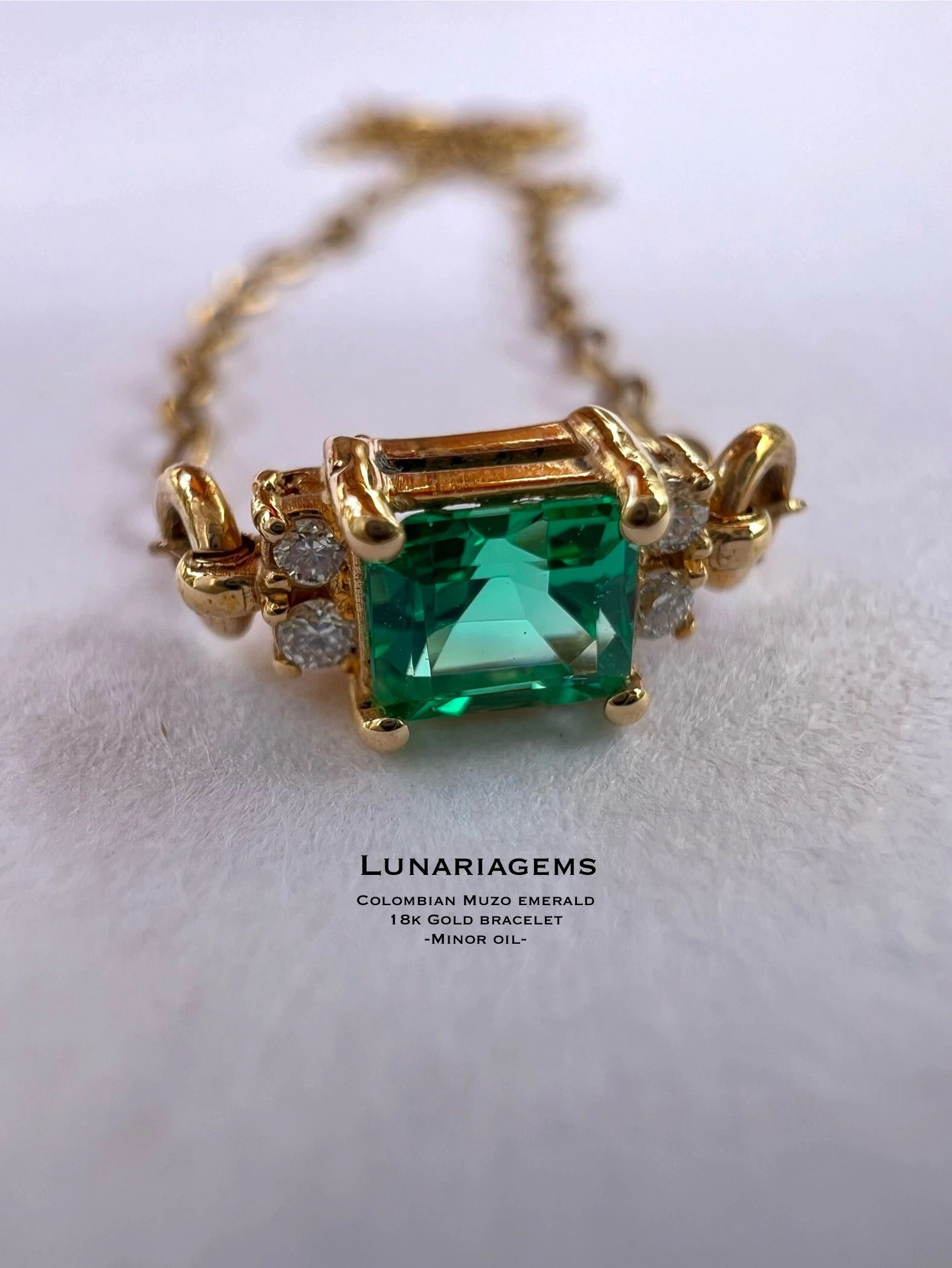 Bracelet with Emerald Alpine Bluish Green 0.35 carats in Solid 18K Gold